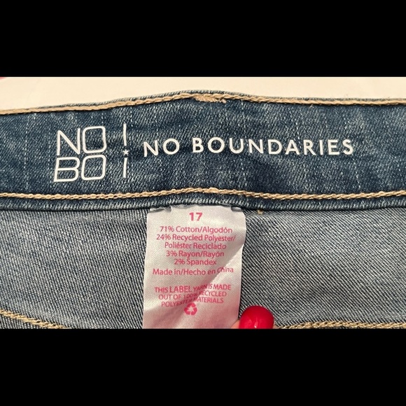 NO BOUNDARIES women high rise skinny blue jeans/ size 17 - Picture 6 of 6